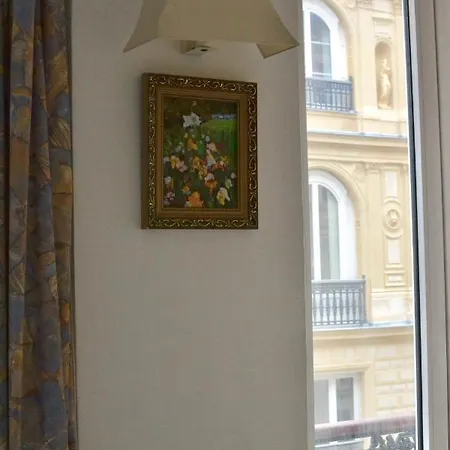 Hotel Royal Bergère 3*