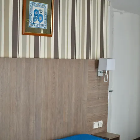 Royal Bergère Hotel 3*